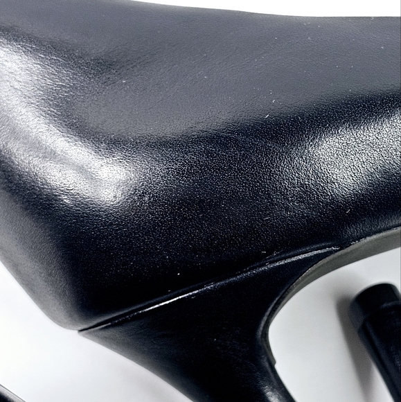 New! Rockport Total Motion Plain Pump Pointed Toe Heel in Smooth Black Leather - Picture 13 of 16